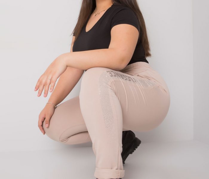 Hurtownia Beżowe spodnie dresowe plus size z aplikacją Aelis