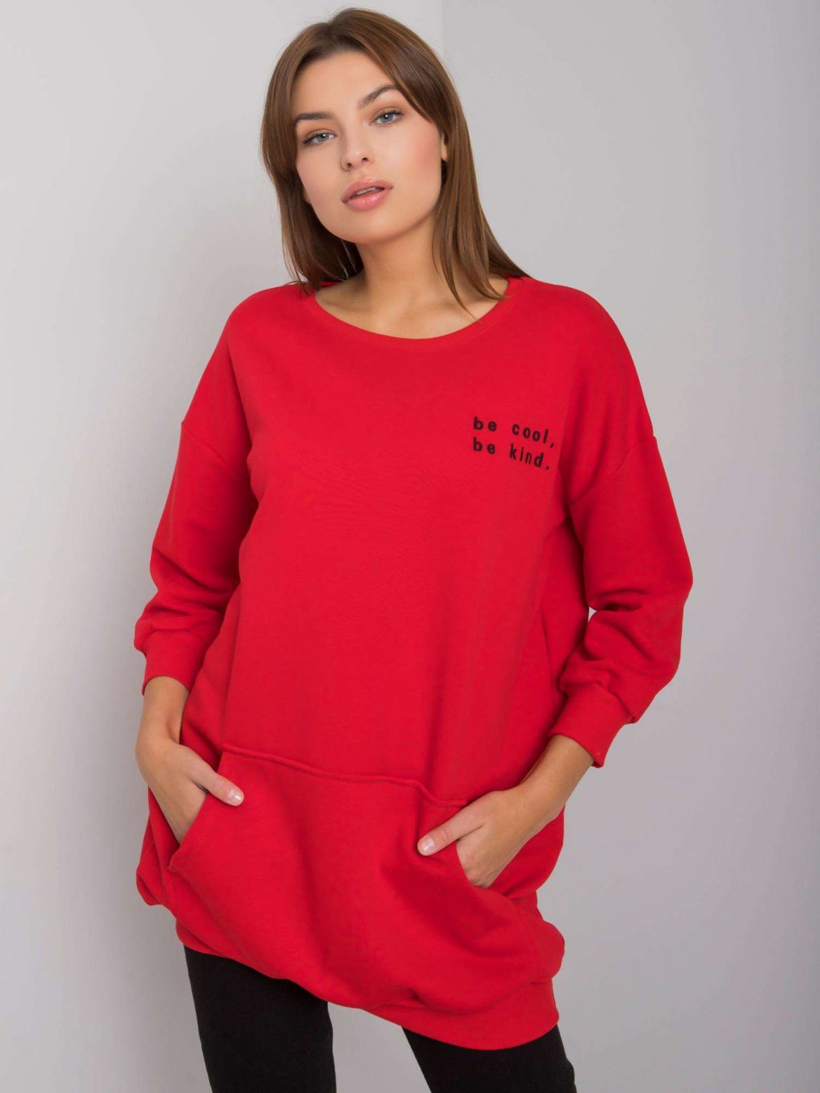 Czerwona bluza kangurka Shireen
