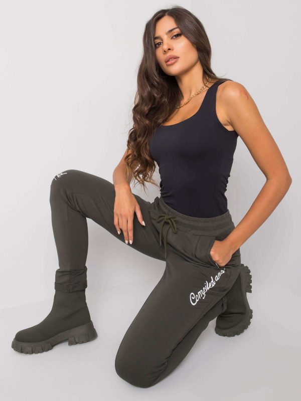 Khaki spodnie dresowe z napisami Haylee
