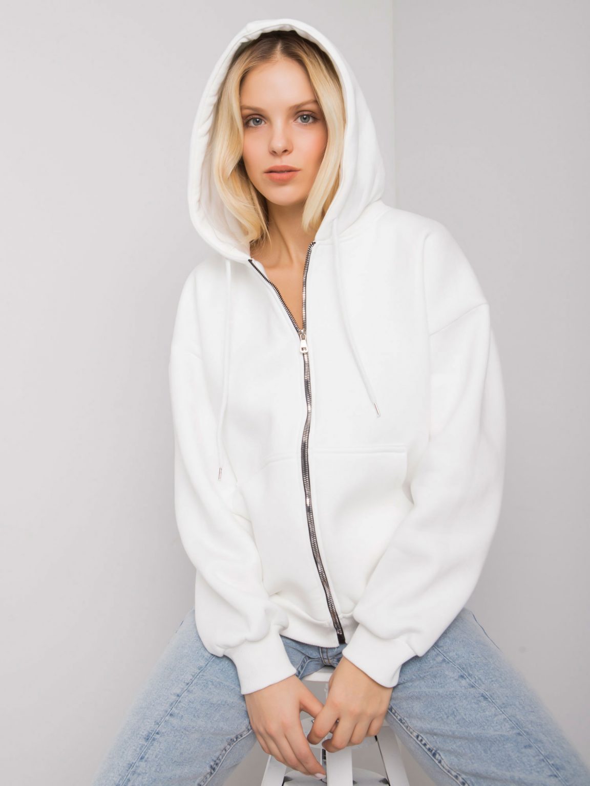 Biała bluza rozpinana Amelia