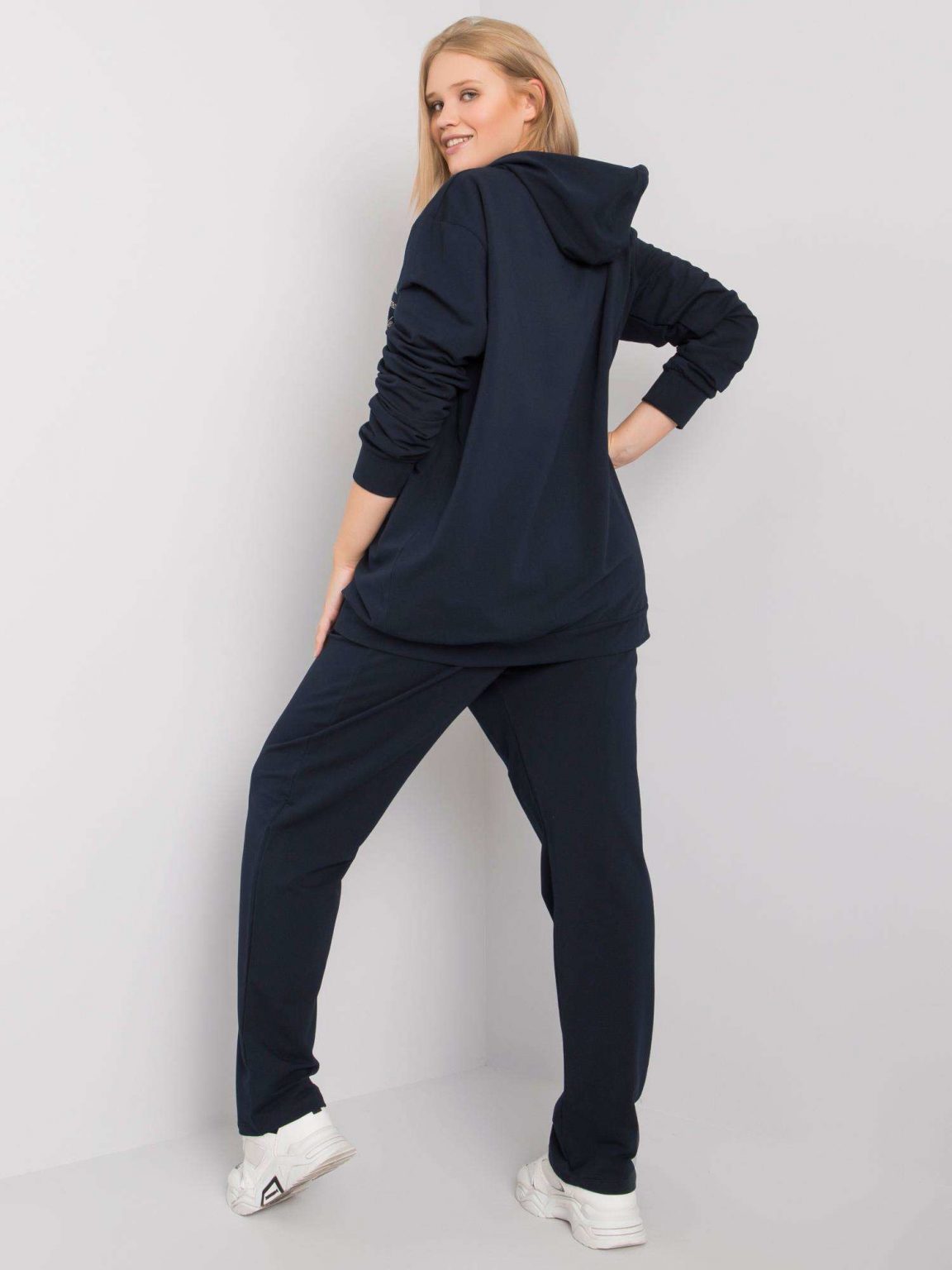 Granatowy dwuczęściowy komplet plus size Shaquand