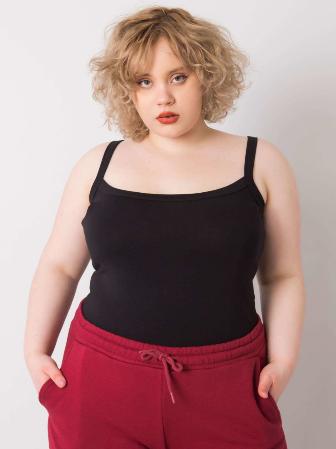 Czarny top plus size basic Scarlette