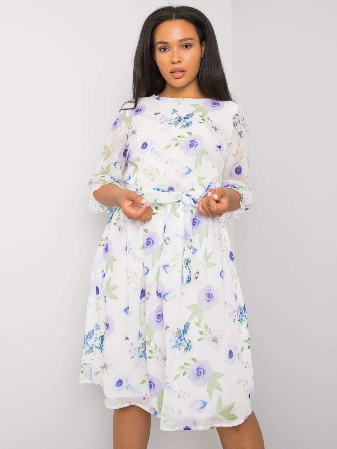 Biała sukienka plus size we wzory Giliana