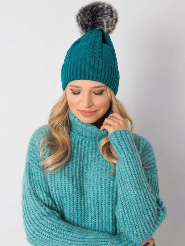 Morska czapka w warkocze z pomponem