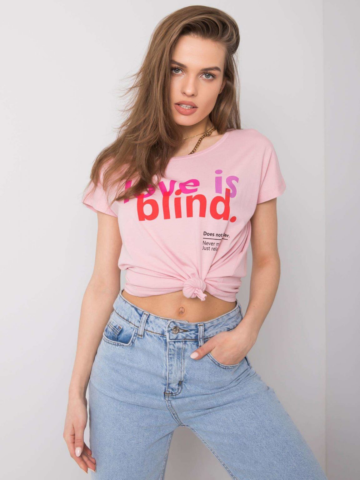 Różowy t-shirt z napisem STITCH & SOUL