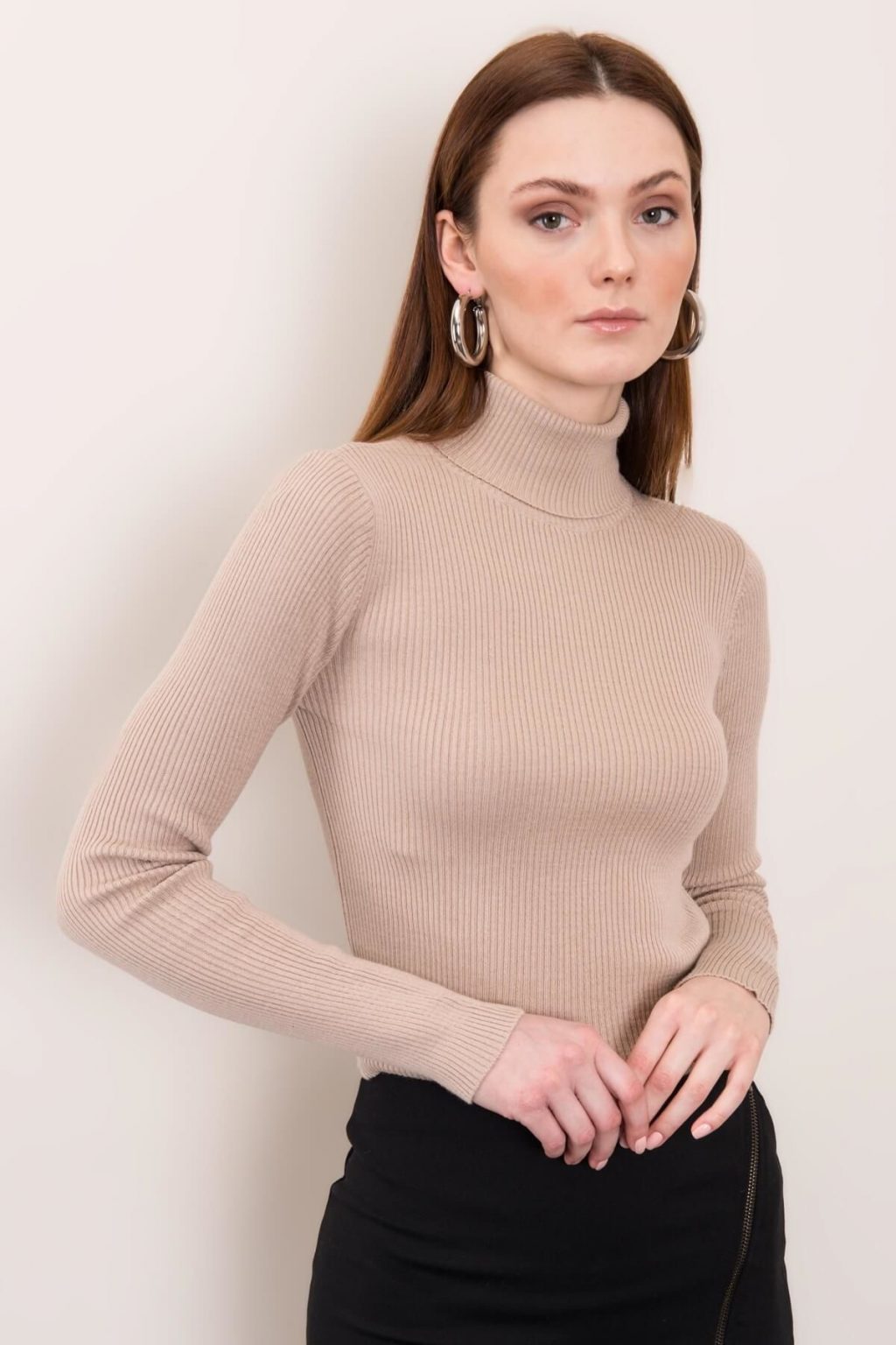 Jasnobeżowy sweter BSL