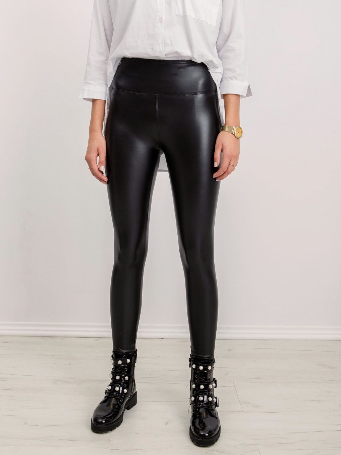 Czarne legginsy Uhma