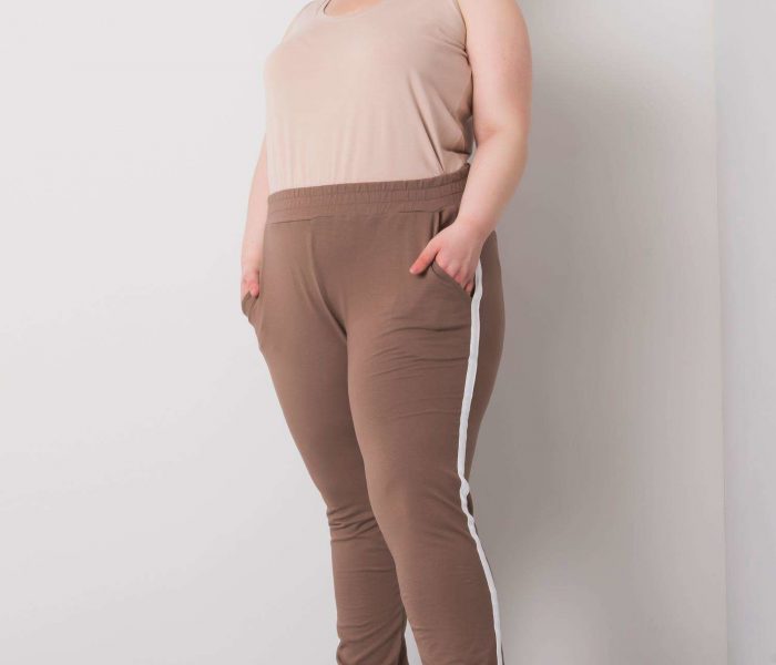 Hurtownia Brązowe spodnie dresowe plus size Kairi