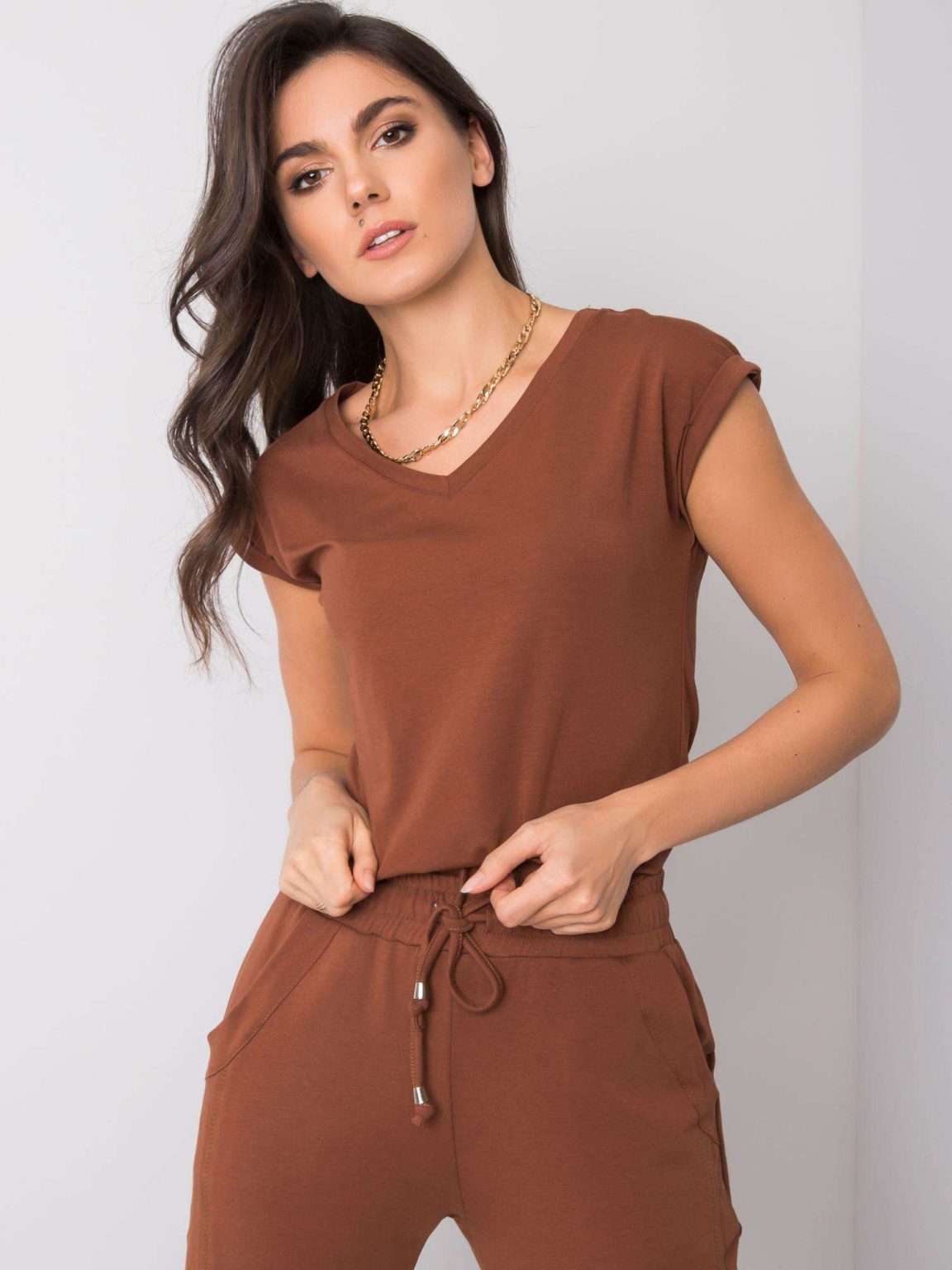 Ciemnobrązowy t-shirt Elisabetta