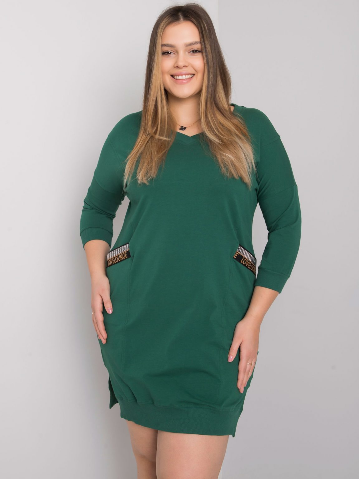 Ciemnozielona sukienka plus size z kieszeniami Susan