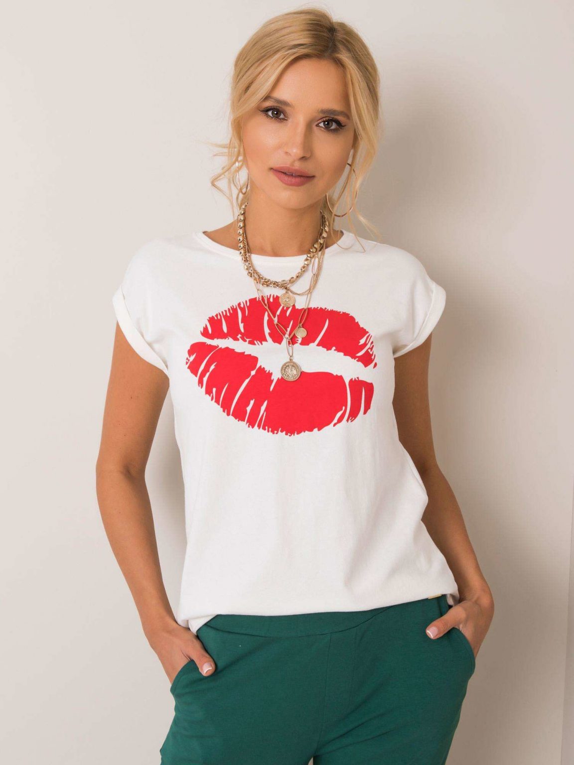Ecru t-shirt Estera NIE ZNASZ MNIE
