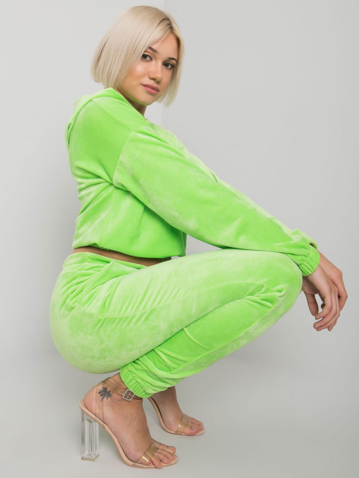 Fluo zielony dwuczęściowy komplet z weluru Milan RUE PARIS
