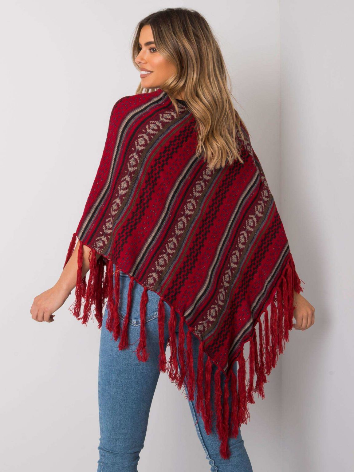 Czerwone poncho we wzory Alvinda
