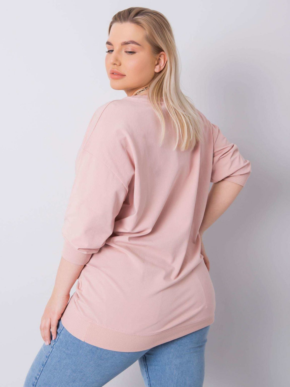 Brudnoróżowa bluzka plus size z aplikacją Messina