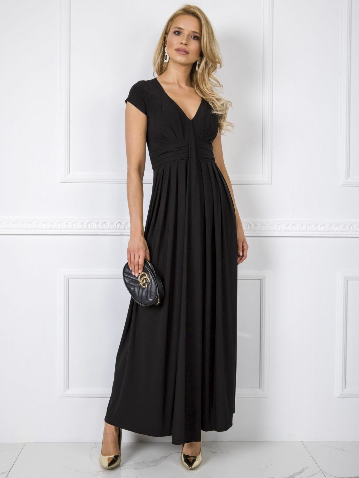 Czarna sukienka Chrissy