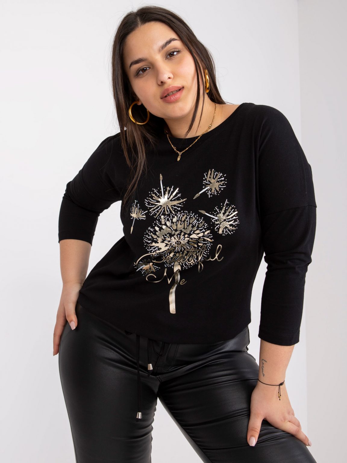 Czarna bluzka plus size z printem Agathe