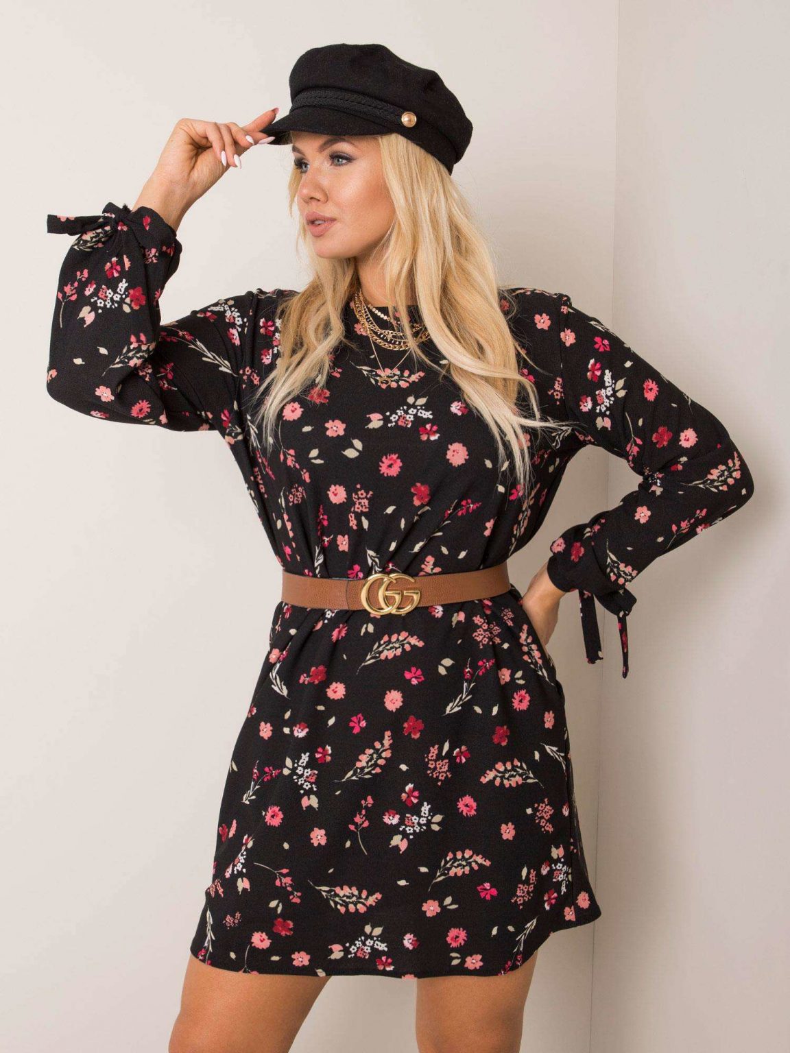 Czarna sukienka plus size Cornelia