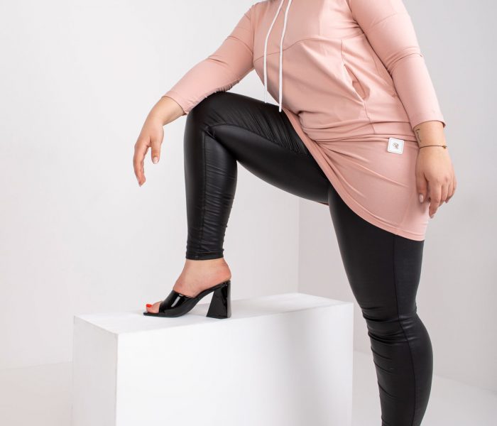 Hurtownia Brudnoróżowa dresowa tunika plus size basic Jana