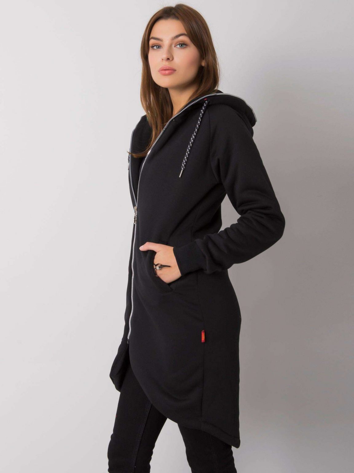 Czarna bluza z kapturem Judite