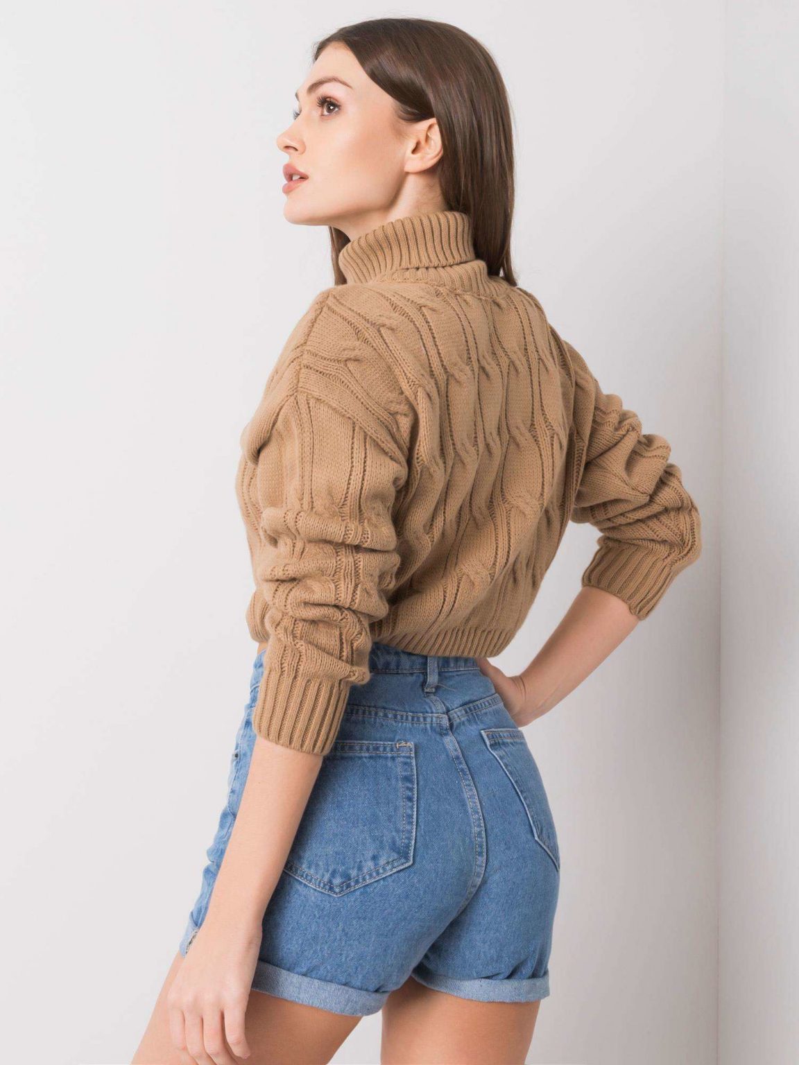 Camelowy sweter Augusta