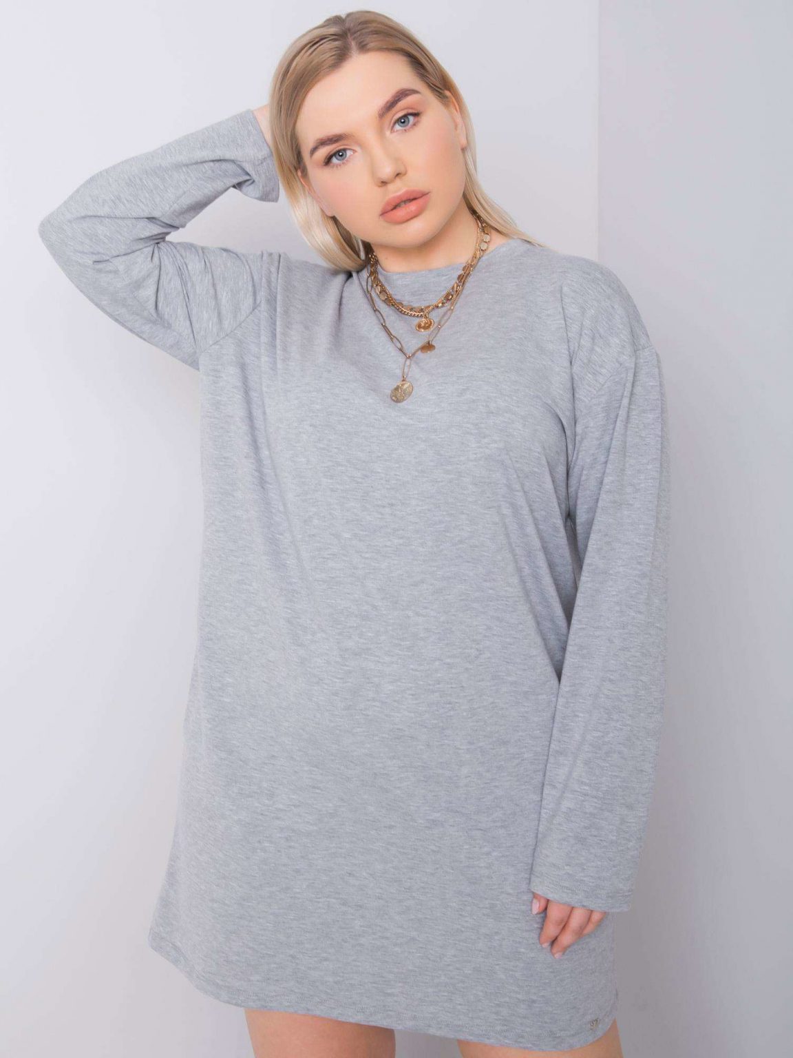 Szara sukienka plus size Giselle Szara sukienka plus size Giselle