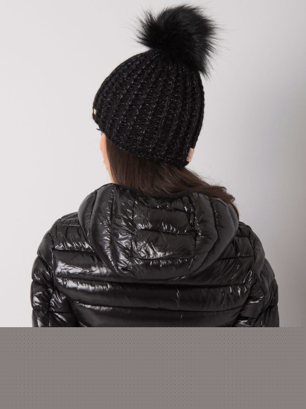 Czarna damska czapka zimowa