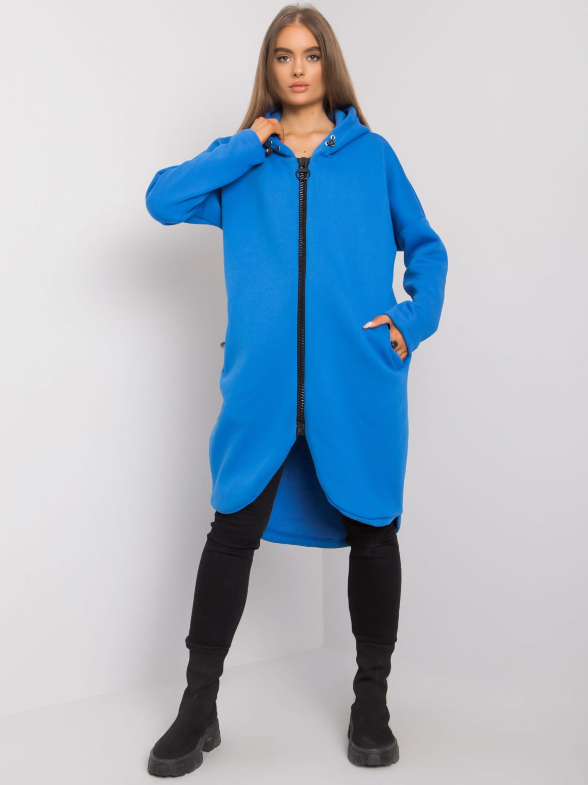 Niebieska bluza z kieszeniami Saige