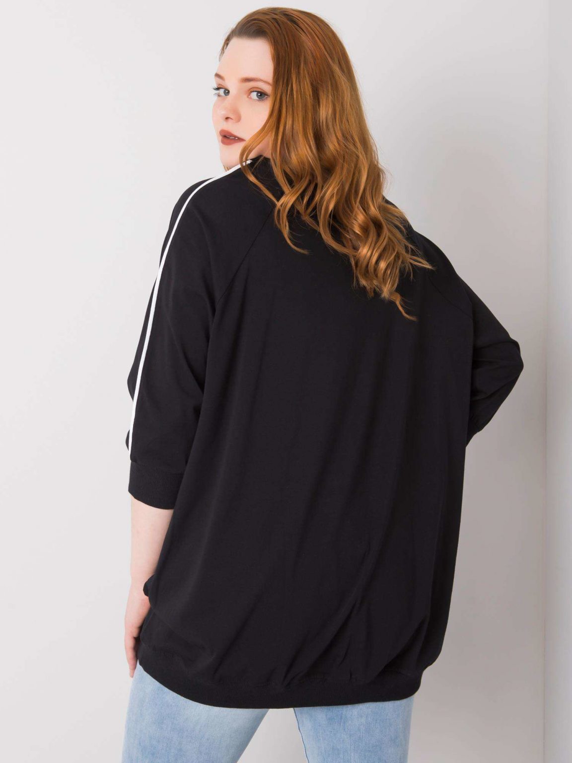 Czarna bluzka plus size z kieszenią Meg