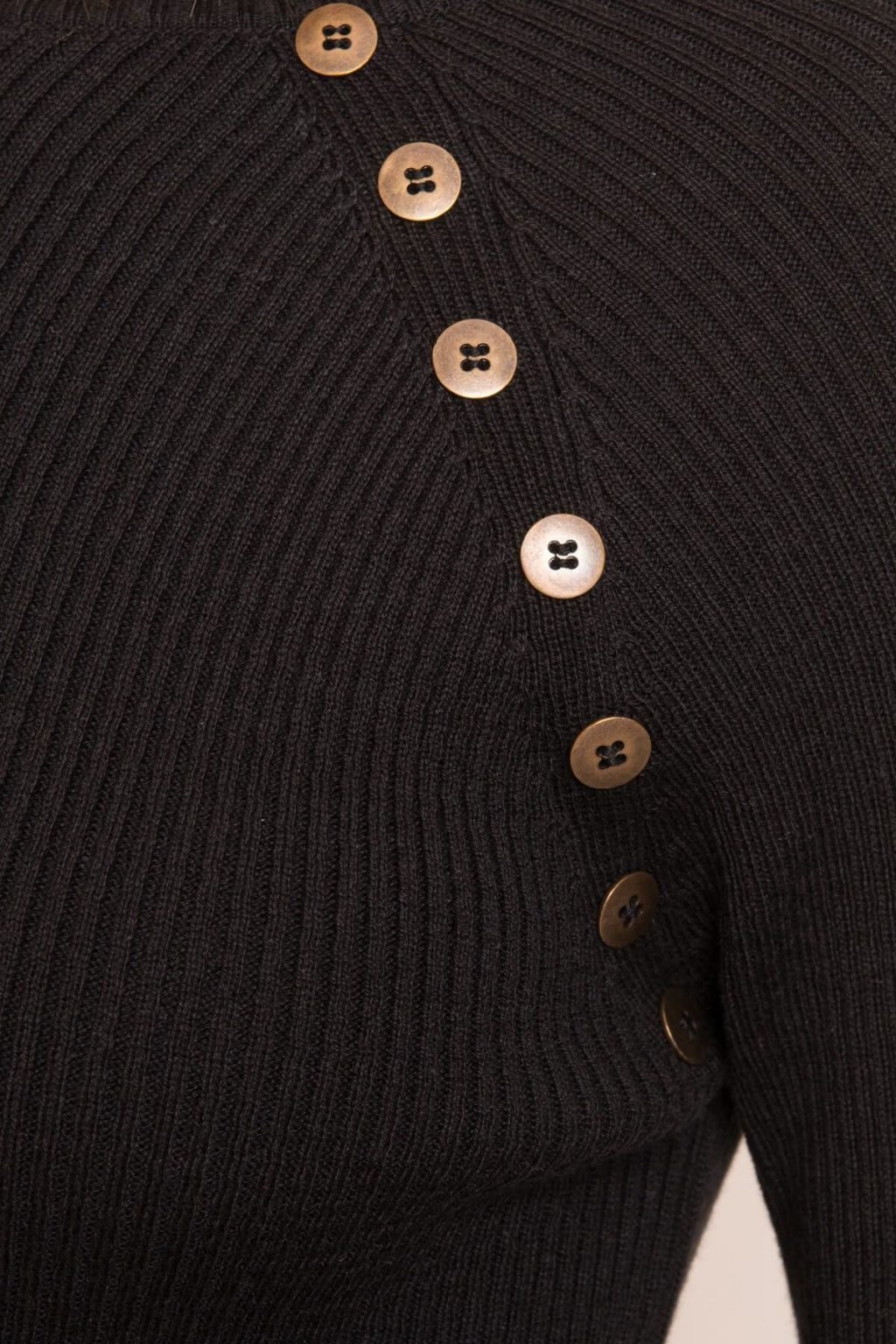 Czarny sweter damski BSL