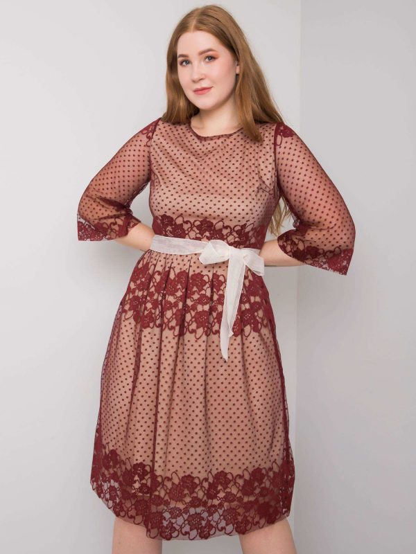 Bordowa elegancka sukienka plus size Enriqueta