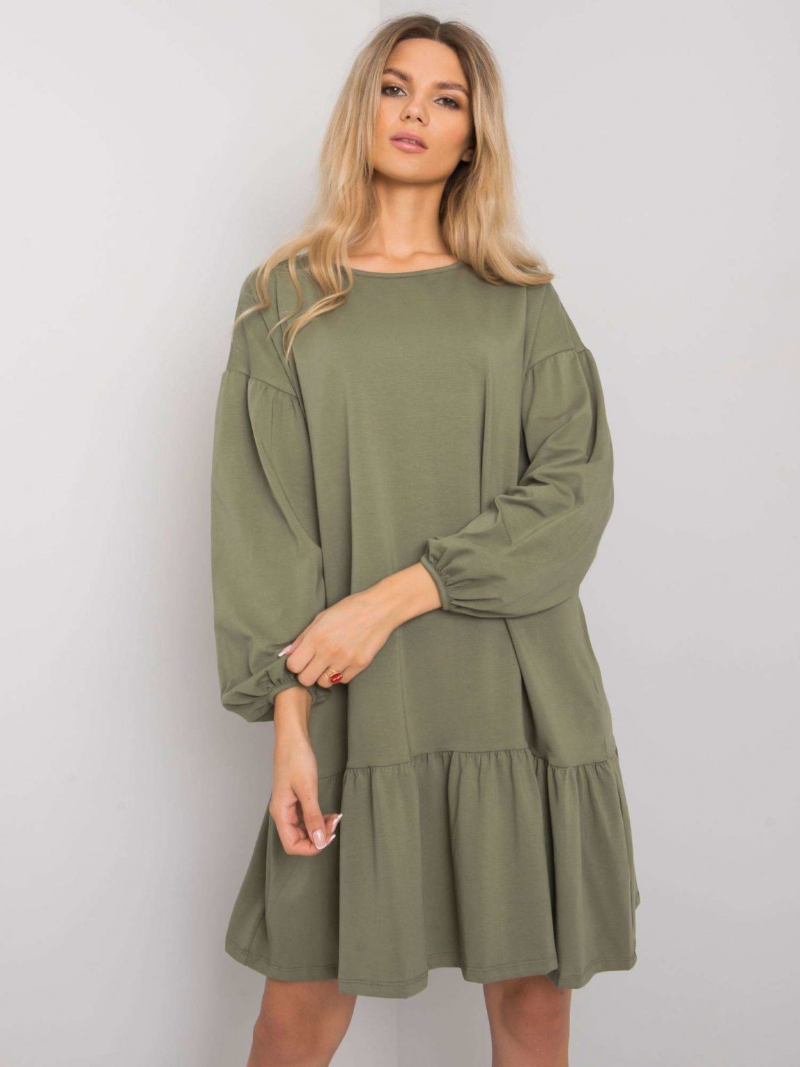 Khaki sukienka z falbaną Shadia