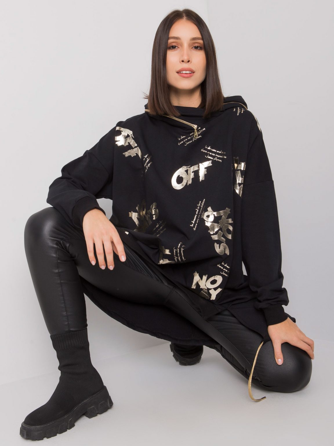 Czarna bluza plus size z kapturem Paulie