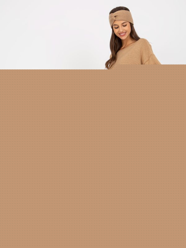 Hurtownia Camelowy sweter oversize z dekoltem w łódkę OCH BELLA