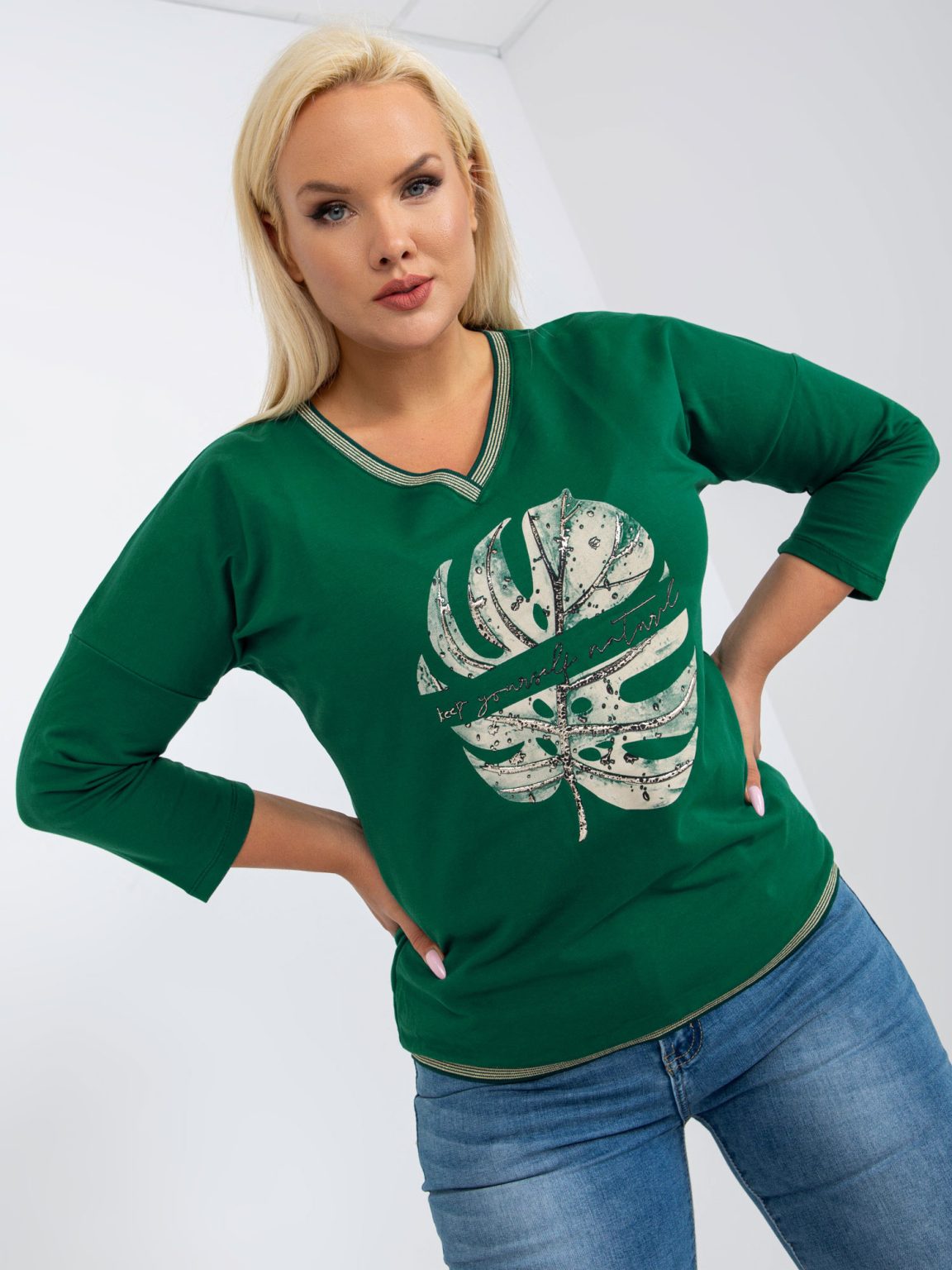 Hurtownia Ciemnozielona bluzka plus size z dekoltem w serek