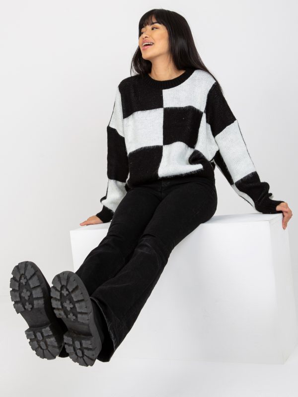 Hurtownia Czarno-biały luźny sweter klasyczny w kwadraty