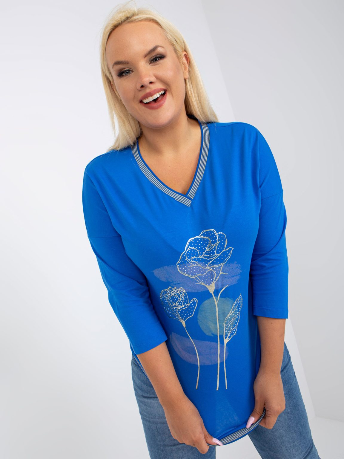 Hurtownia Ciemnoniebieska damska bluzka plus size z aplikacją z dżetów