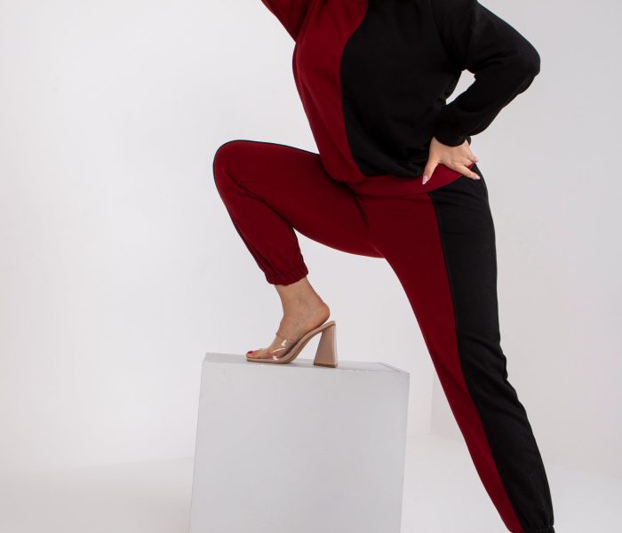 Hurtownia Bordowo-czarny komplet dresowy plus size z bawełny Amishi