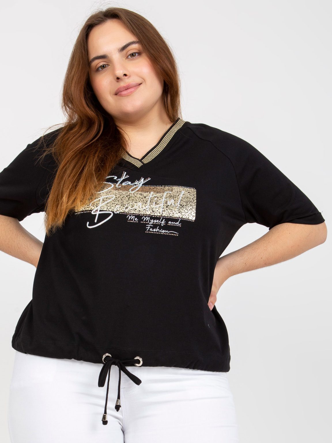 Hurtownia Czarna codzienna bluzka plus size ze ściągaczem