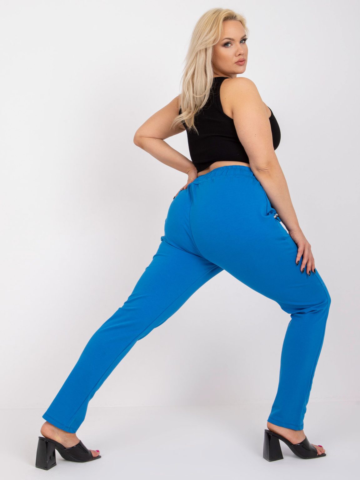 Hurtownia Niebieskie dresowe spodnie plus size z prostą nogawką Savage