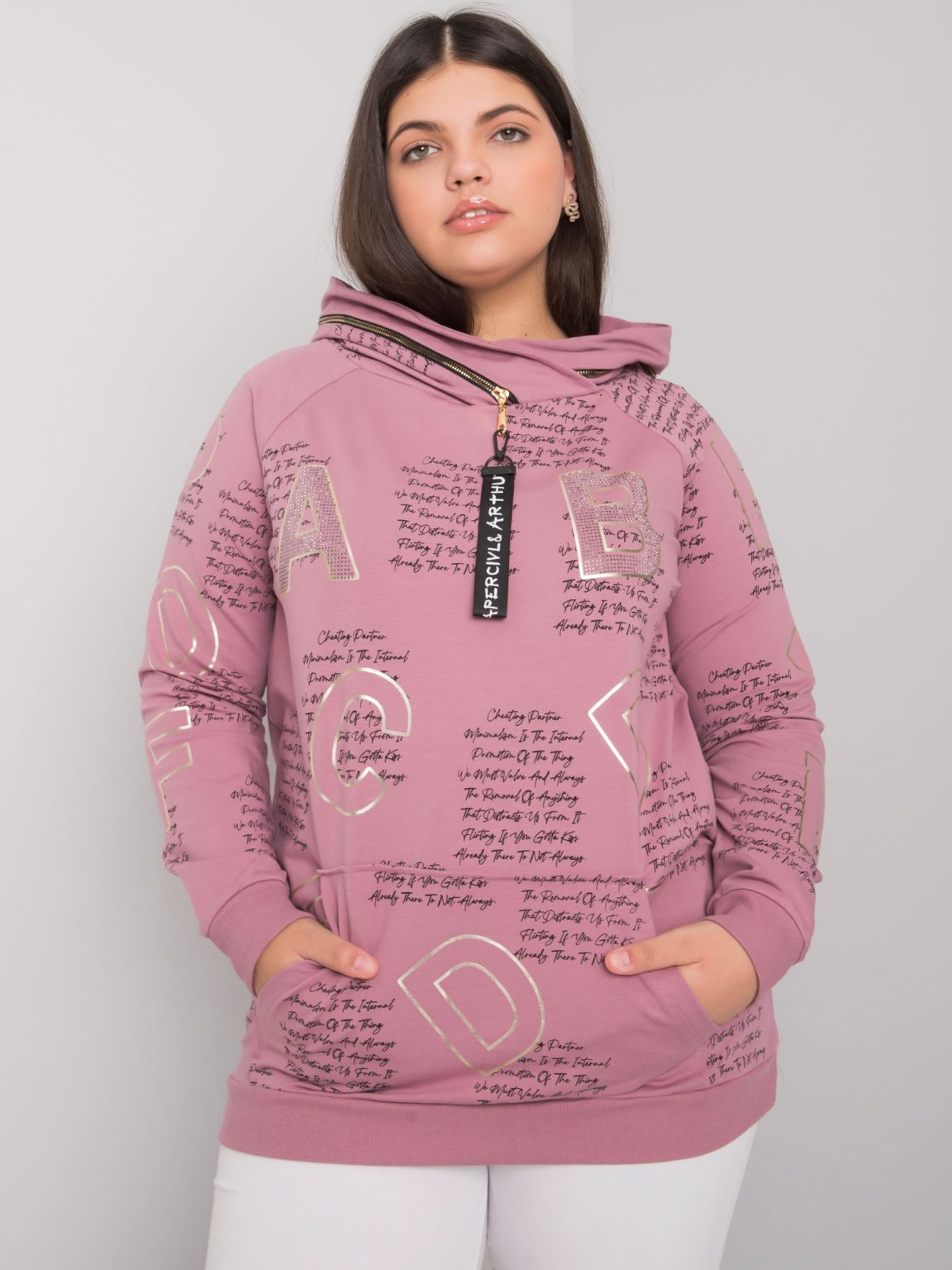 Hurtownia Brudnoróżowa bluza plus size z aplikacją Adele