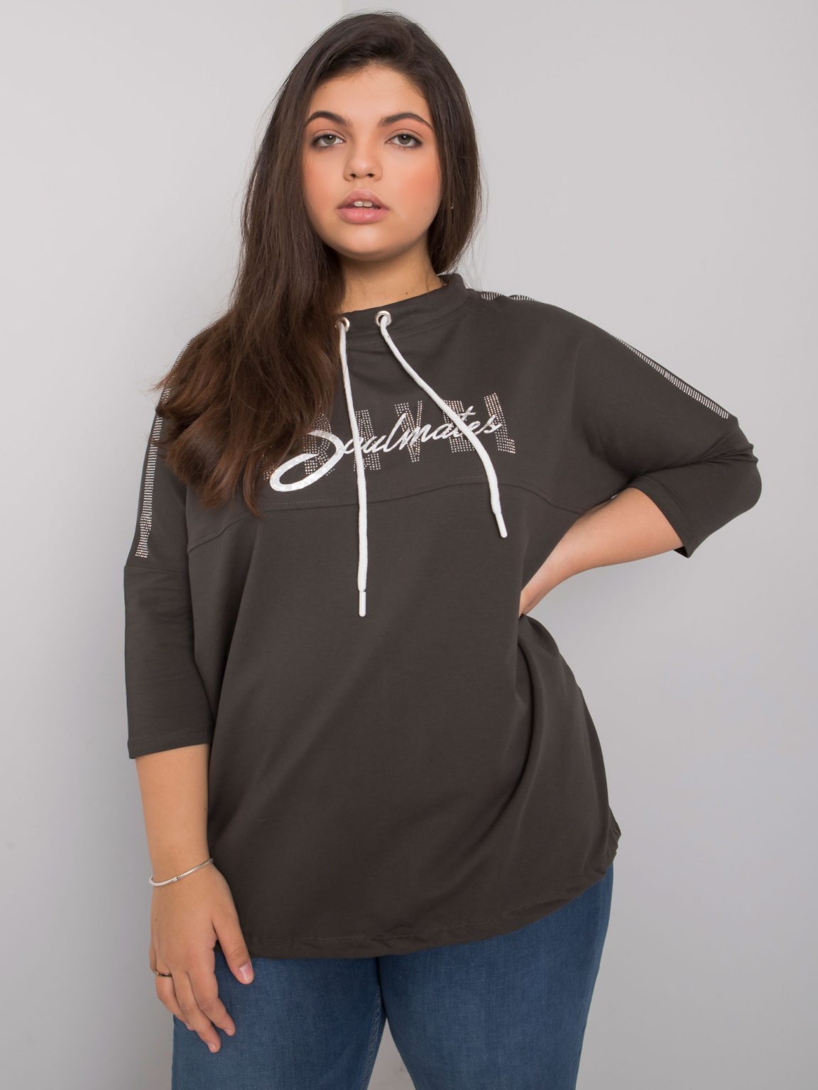 Hurtownia Ciemna khaki bluzka plus size z dżetami Ornella