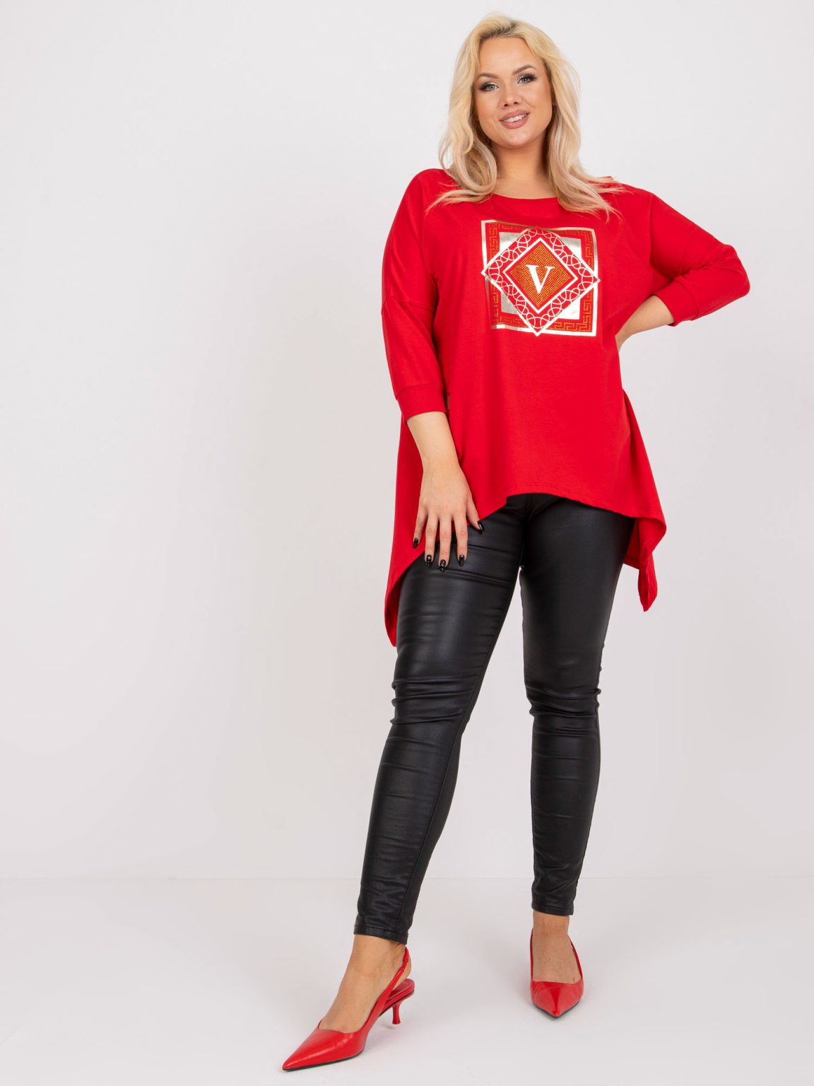 Hurtownia Czerwona asymetryczna tunika plus size z nadrukiem