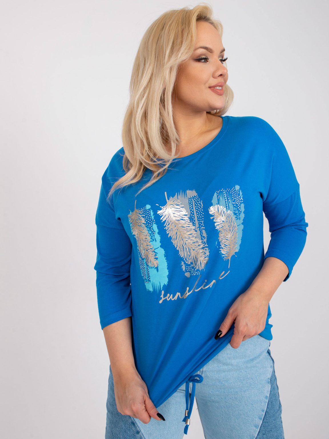 Hurtownia Ciemnoniebieska bawełniana bluzka plus size na co dzień