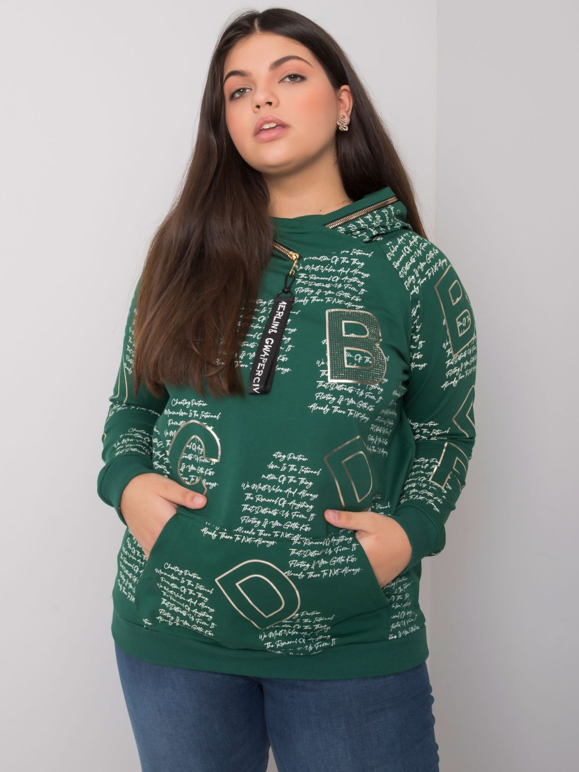 Hurtownia Ciemnozielona bluza plus size z aplikacją Adele