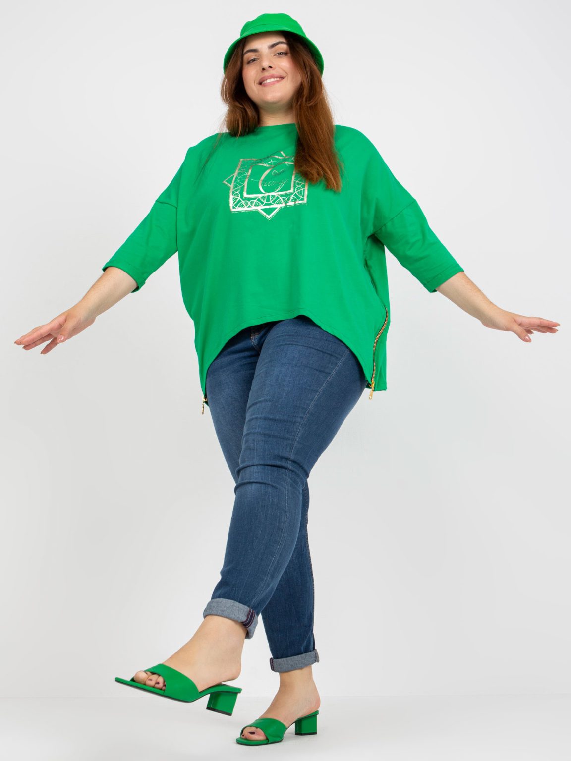Hurtownia Zielona bawełniana bluzka plus size z aplikacją