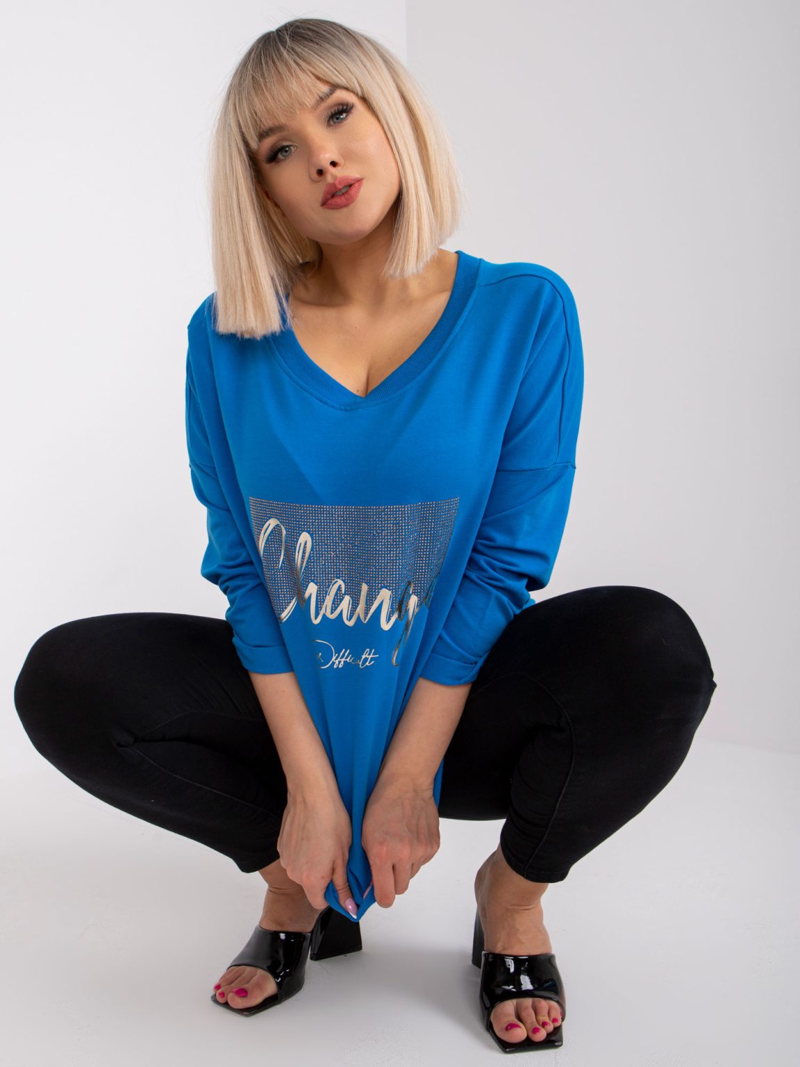 Hurtownia Ciemnoniebieska luźna bluzka plus size Daminii
