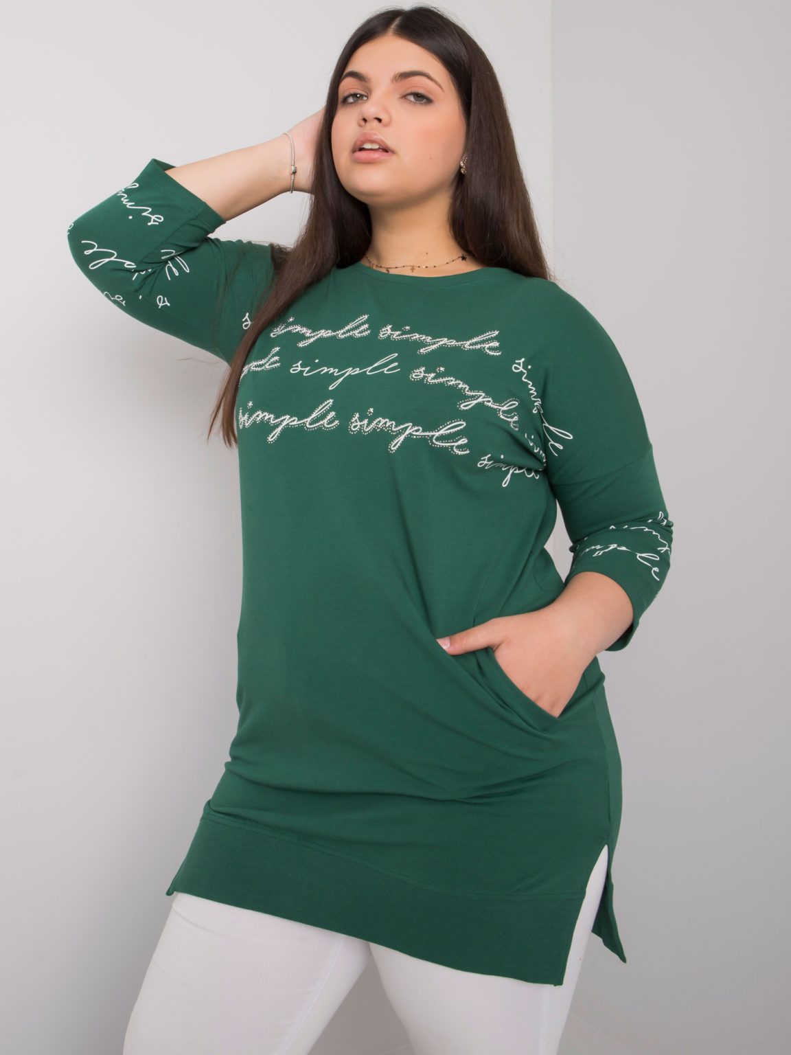 Hurtownia Ciemnozielona bluzka plus size z printami Lily