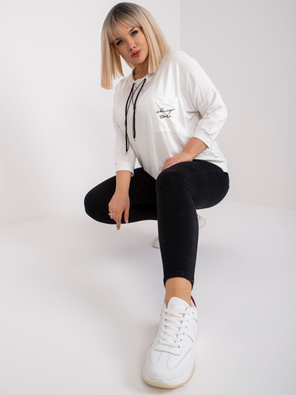 Hurtownia Ecru bluzka plus size z troczkami Roberta