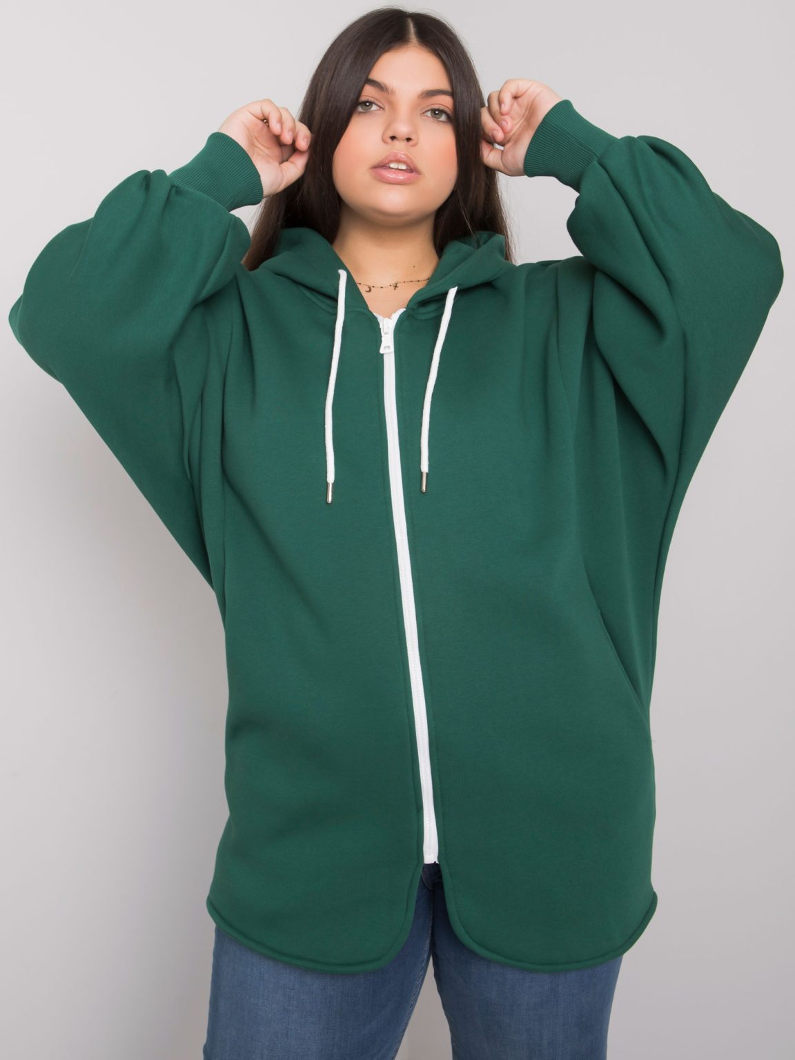 Hurtownia Ciemnozielona bluza plus size z kapturem Ella