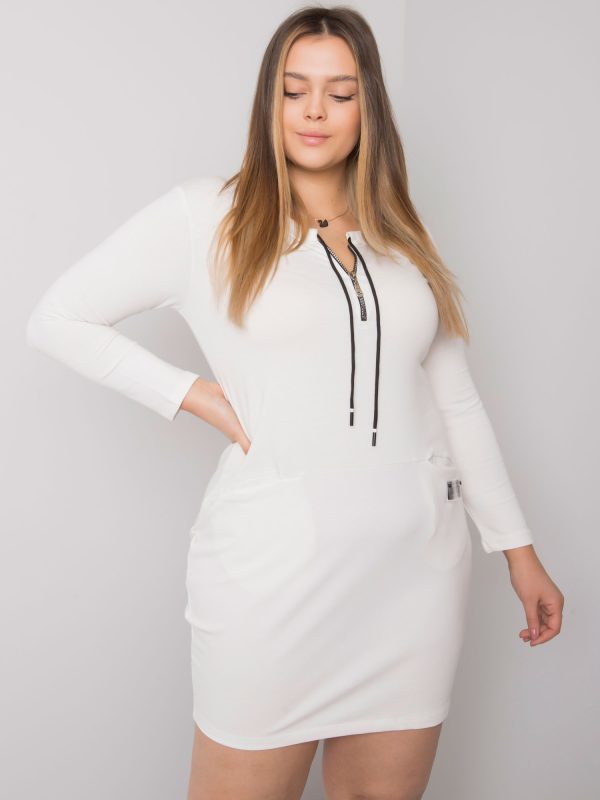 Hurtownia Ecru sukienka plus size z kieszeniami Alessia